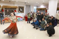 因地制宜鞭策平易近族村落财产复兴